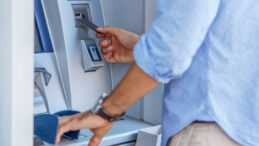 Euro B&ouml;lgesi&rsquo;nde &Uuml;cret Artış Hızı Yavaşlama G&ouml;stermekte