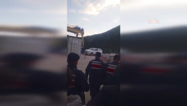 Eylem Devam Ederken Sendika Y&ouml;neticileri G&ouml;zaltına Alındı