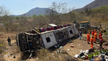 Festival D&ouml;n&uuml;ş&uuml; Feci Kaza: 16 Can Gitti, 44 Yaralı