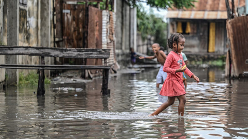 Gezani Tropikal Siklonu 20 Can Aldı