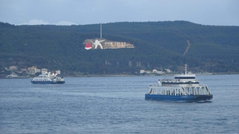 Gökçeada ve Bozcaada Feribot Seferleri Fırtına Nedeniyle İptal Edildi