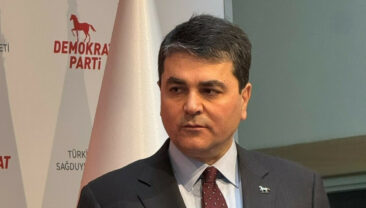 G&uuml;ltekin Uysal: Garibanın Sofrasında İftar Etmek Yerine Az Yiyin, &Ccedil;almayın