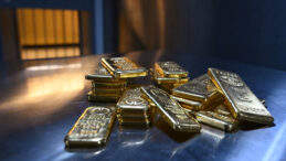 G&uuml;m&uuml;ş Zirveden Sert D&uuml;ş&uuml;ş Yaşadı: İki &Ouml;nemli Sebep