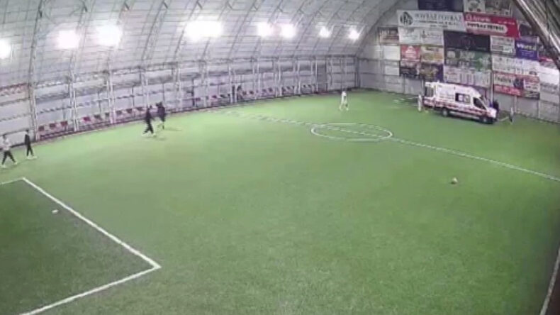 Halı Sahada Kalp Krizi Ge&ccedil;irip Hayatını Kaybetti