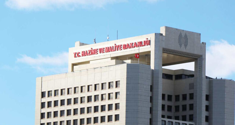 Hazine 105,9 Milyar Lira Bor&ccedil;landı