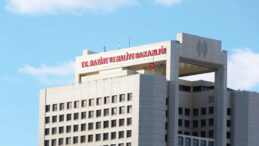 Hazine&rsquo;nin Kasasındaki A&ccedil;ık ve Bor&ccedil;ta Artış Devam Ediyor