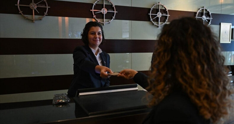 Hizmet &Uuml;retimi Aralık Ayında Y&uuml;kseliş G&ouml;sterdi