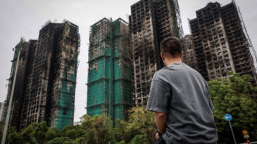 Hong Kong Y&ouml;netimi Yanan Konutları Satın Alma Planı Yapıyor