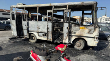 Hurda Otob&uuml;s Yangınında Bir &Ccedil;ocuk Hayatını Kaybetti