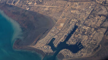 H&uuml;rm&uuml;z Boğazı Krizi: ABD Ticari Gemilere G&uuml;venlik Uyarısı Yayınladı