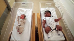 İkisi de aynı g&uuml;n doğdu: 6 kiloluk bebek tarihe ge&ccedil;ti