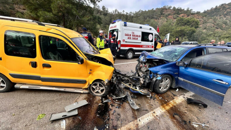 İkizleri Feci Kaza Ayırdı