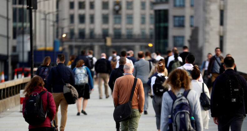 İngiltere'de İşsizlik Oranı 5 Yılın Zirvesine Ulaştı