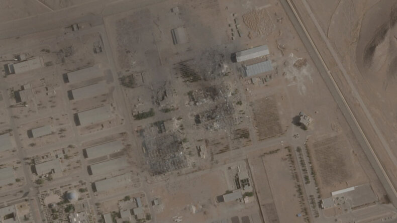 İran: N&uuml;kleer Tesislerde Patlamamış Bombalar Bulunuyor