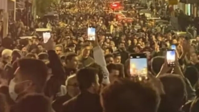 İran'da Reformcu Liderlerin G&ouml;zaltına Alınması