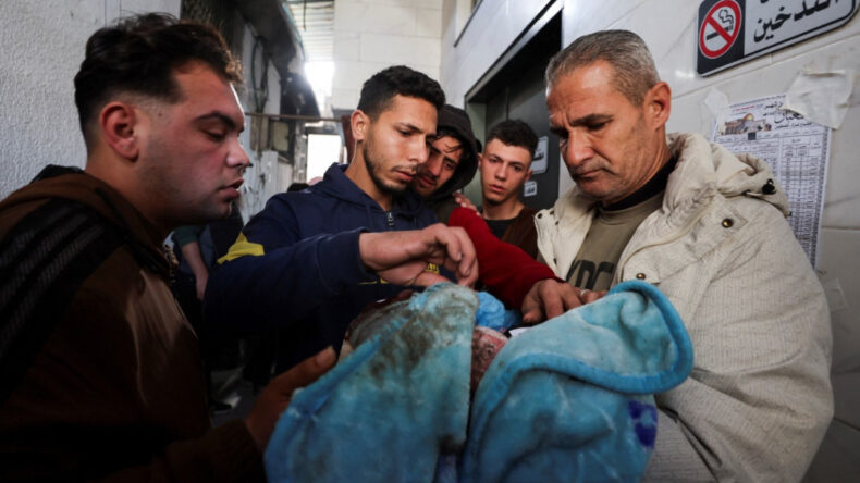 İsrail Saldırıları: &Ccedil;ocuklar da Arasında 20 Filistinli Hayatını Kaybetti