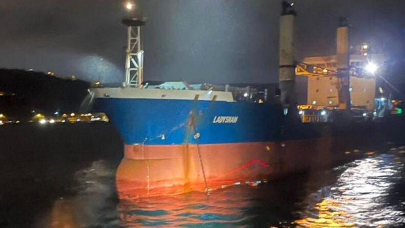 İstanbul Boğazı'nda Gemi Arızası