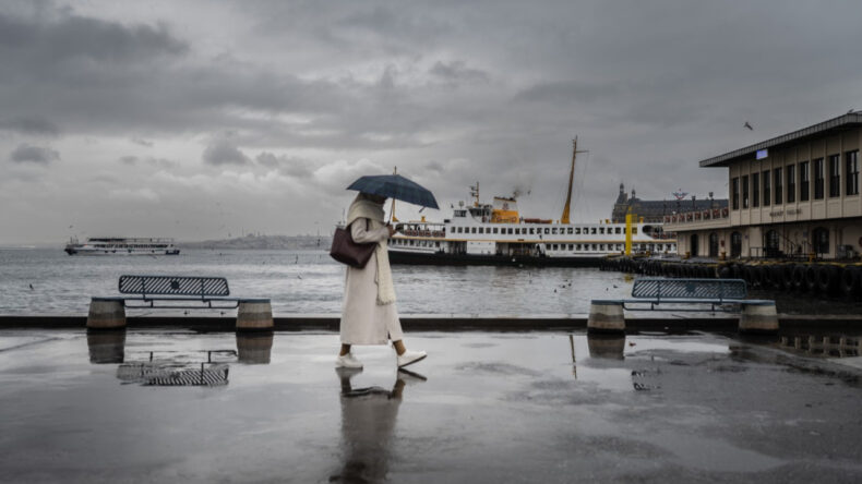 İstanbul İ&ccedil;in Yağmur Uyarısı: AKOM Saat Verdi