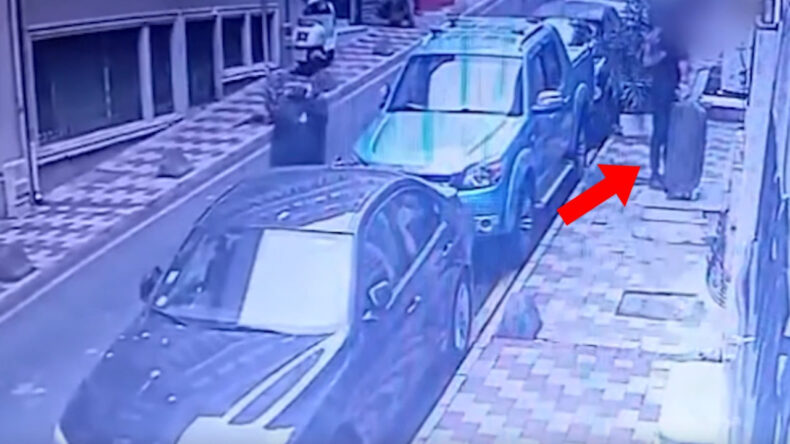 İstanbul'un Merkezinde Valizle Ceset Taşıyan Ş&uuml;pheli Yakalandı