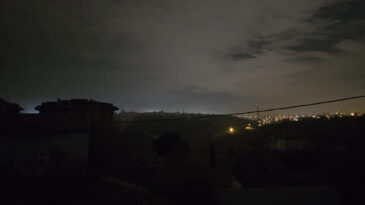 İstanbul'un Yarısı Karanlığa G&ouml;m&uuml;ld&uuml;