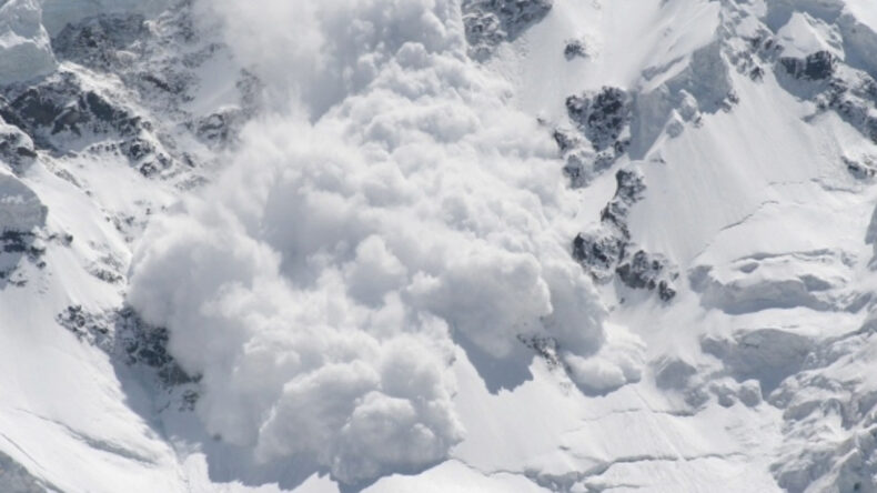 İtalya'daki &Ccedil;ığ Felaketlerinde 3 Kayak&ccedil;ı Hayatını Kaybetti