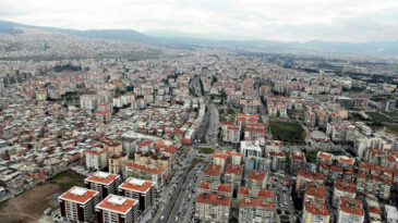İzmir'in &uuml;&ccedil;te biri ka&ccedil;ak: Korku dindi, başvurular azaldı