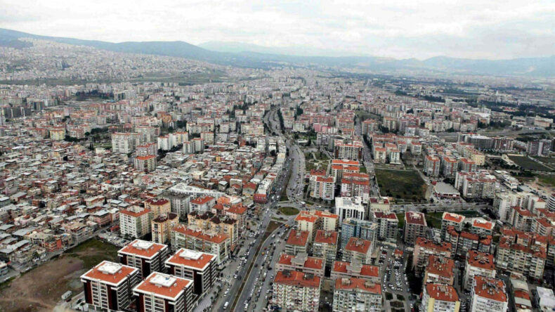 İzmir'in &uuml;&ccedil;te biri ka&ccedil;ak: Korku dindi, başvurular azaldı