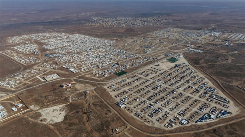 Kamp Tartışmalarının Sonucu: Hol Kampı Kapatıldı