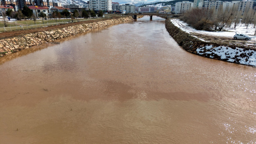 Fadlum Irmağı ve Kızılırmak Nehri'nin Renk Değişimi