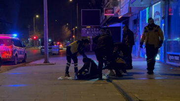Kayseri'de Bı&ccedil;aklı Kavga: 1 Yaralı