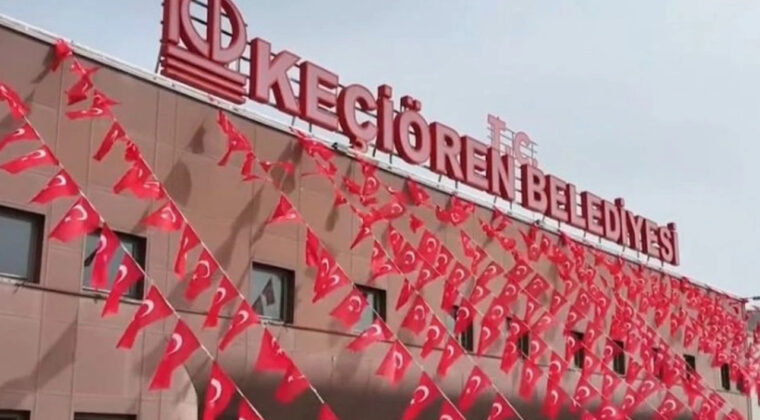 Ke&ccedil;i&ouml;ren'de İstifa Depremi! &Ouml;zarslan&rsquo;a Tepki G&ouml;sterip G&ouml;revi Bıraktılar