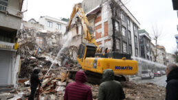 Kep&ccedil;e Komşu Eve Girdi, Gen&ccedil; Kız &Ccedil;ığlık Atarak Yardım İstedi