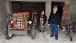 K&ouml;yde kullandığı trakt&ouml;r&uuml;ne otoyolda ceza kesildi, icralık oldu