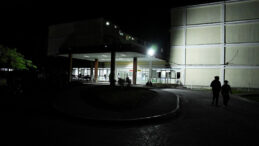 Kriz B&uuml;y&uuml;yor: Tekneye M&uuml;dahale, D&ouml;rt &Ouml;l&uuml; Var