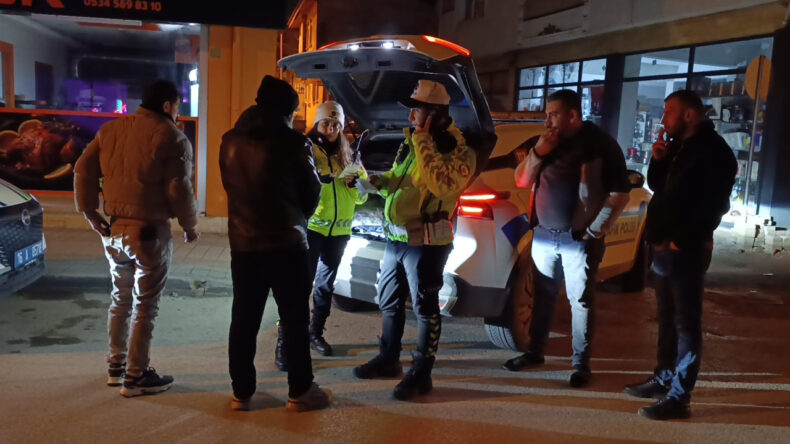 &lsquo;Dur&rsquo; Uyarısını G&ouml;rmezden Gelen S&uuml;r&uuml;c&uuml;ye 303 Bin Lira Ceza