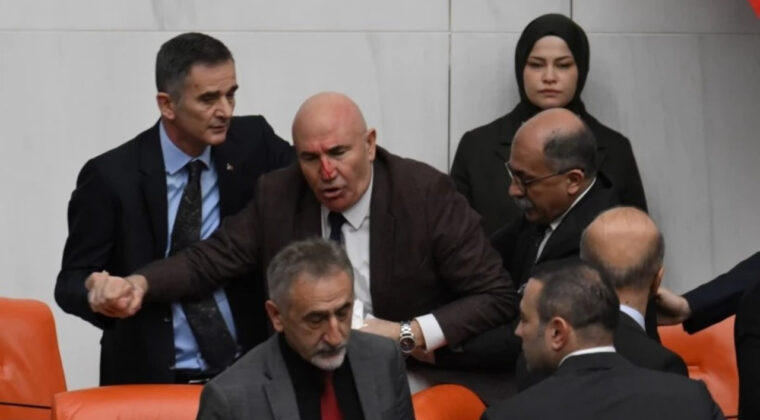 Mahmut Tanal Hastaneye Kaldırıldı