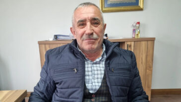 Makamı Ne Olursa Olsun, Herkes Ona 'Abi' Demek Zorunda