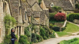 Masalsı k&ouml;y&uuml; "savaş alanına" &ccedil;eviren zengin T&uuml;rk &ccedil;ift geri adım attı