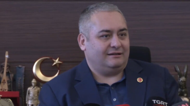 Mesut &Ouml;zarslan, Cumhur'a G&ouml;z Kırptı: Ne AK Parti Bana Uzak Ne MHP