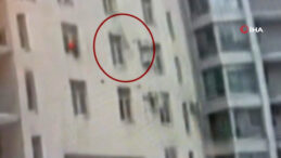 Mucize Kurtuluş: 7. Kattan D&uuml;şen &Ccedil;ocuğu Yakaladı