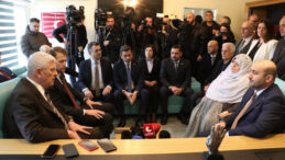 M&uuml;savat Dervişoğlu, Mihalgazi Belediye Başkanı Akg&uuml;n'&uuml; Ziyaret Etti