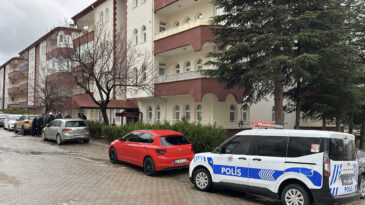 Nevşehir'de Eşini Bı&ccedil;akladı, Niğde'deki Kazada Yakalandı