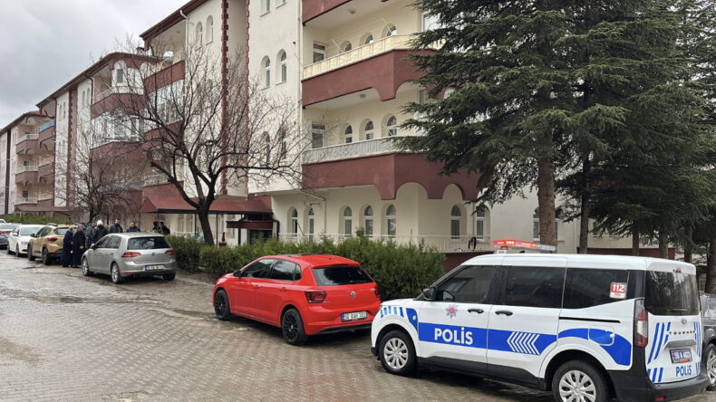 Nevşehir'de Eşini Bıçakladı, Niğde'deki Kazada Yakalandı