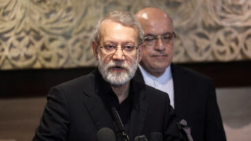 New York Times: İran'da Fiili Y&ouml;netim Larijani'ye Ge&ccedil;ti, Tahran Savaşa Hazırlanıyor