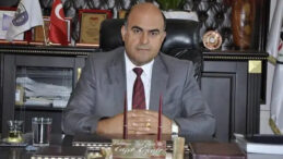 Oğlu, Eski Belediye Başkanını Baltayla Katletti