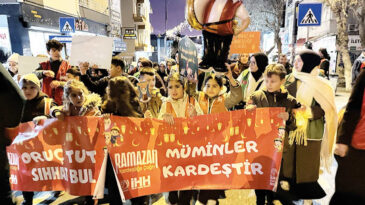 Okulların Kapısı Din G&ouml;revlilerine A&ccedil;ıldı