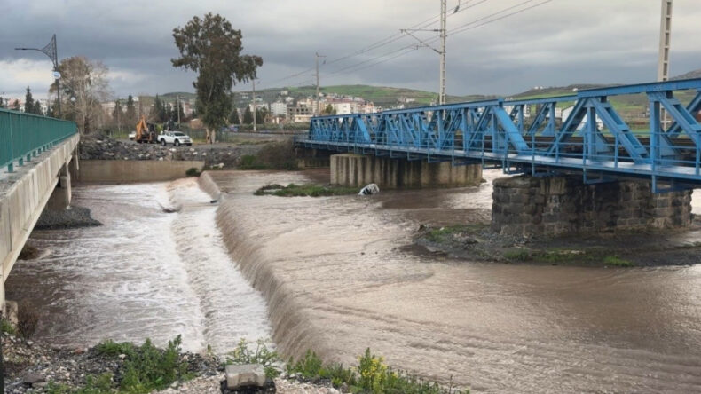Osmaniye'de Sağanak Yağış Sele Sebep Oldu