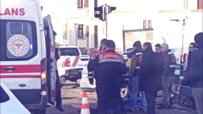 Otomobil &Ccedil;arpması Sonucu Motosikletli Hayatını Kaybetti