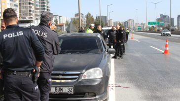 Otomobilden Kan Sızıntısı İhbarı: Otoyolda Korkun&ccedil; Olay