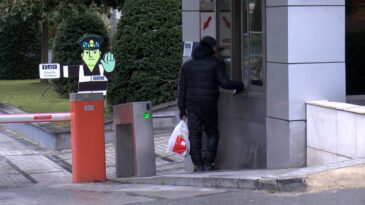 Otoparkta 30 Milyon Doların &Ccedil;alınması